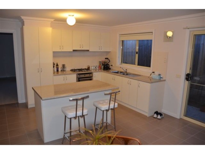 2/58 Warrawee  Road, Leopold VIC 3224