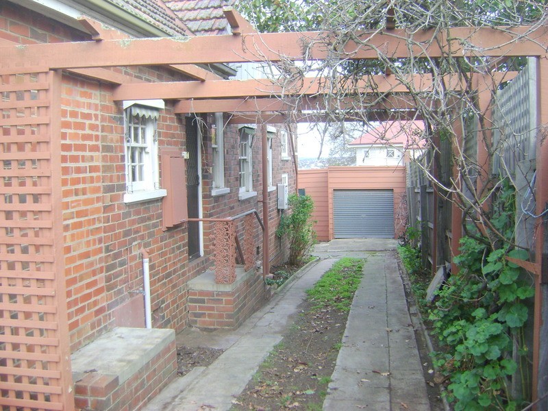 13 Laurel Bank Parade, Newtown VIC 3220