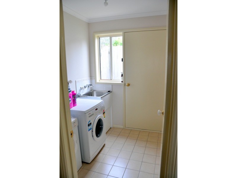 2/17 Thwaites Close, Highton VIC 3216