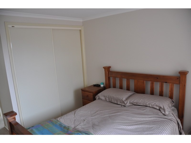 2/17 Thwaites Close, Highton VIC 3216