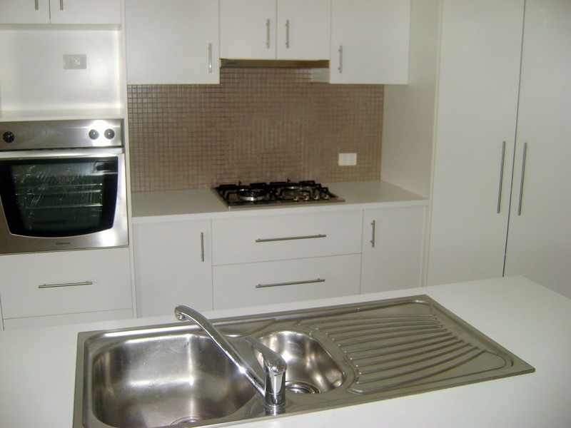 2/166 Barwarre Road, Grovedale VIC 3216