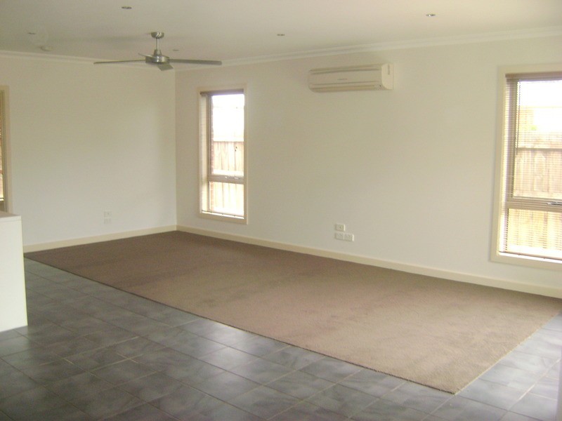 2/166 Barwarre Road, Grovedale VIC 3216