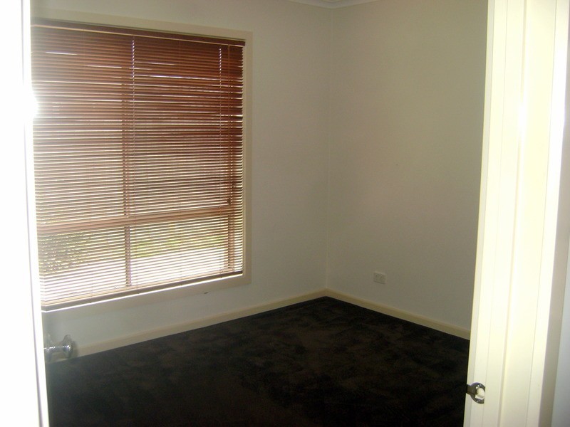 2/166 Barwarre Road, Grovedale VIC 3216