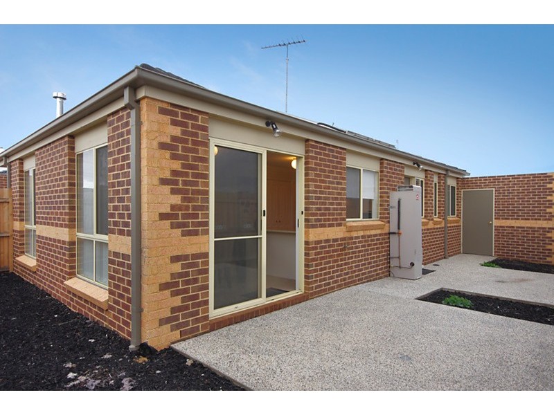 2/79 Matthews Road, Lovely Banks VIC 3221