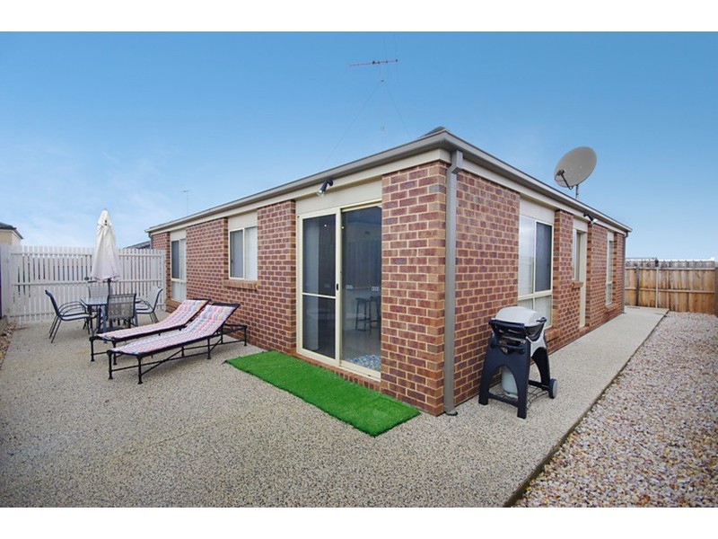 2/22 Tracken Terrace, Grovedale VIC 3216