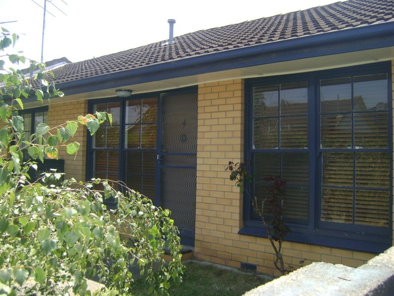 4/40 Tahara Avenue, Hamlyn Heights VIC 3215