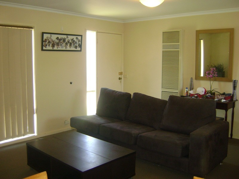 2/110 Townsend  Road, St Albans Park VIC 3219