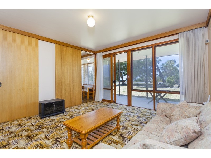 304 The Esplanade, Indented Head VIC 3223