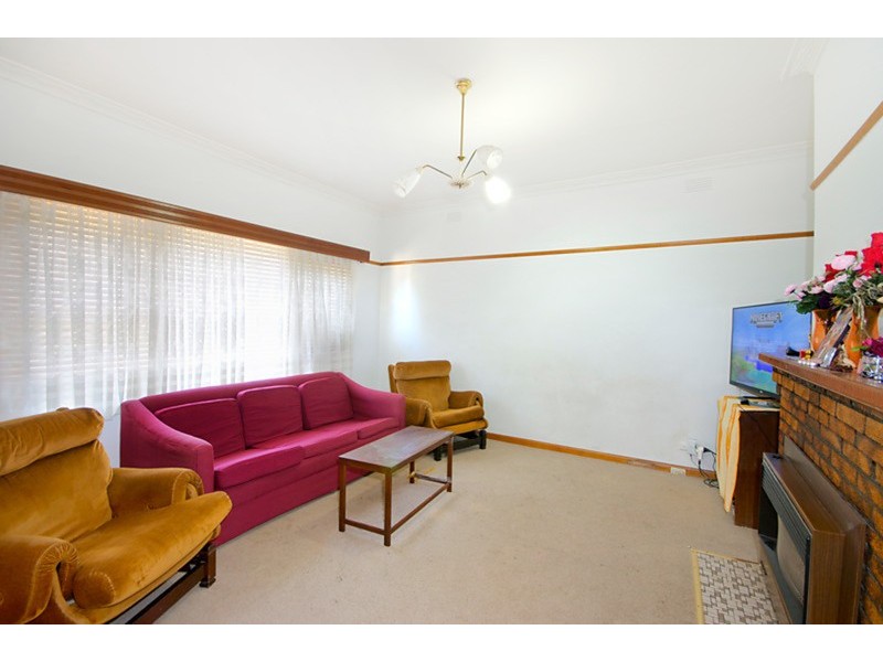 12 Robb  Avenue, Hamlyn Heights VIC 3215