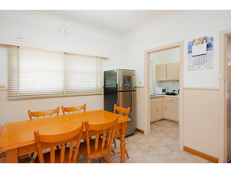 12 Robb  Avenue, Hamlyn Heights VIC 3215