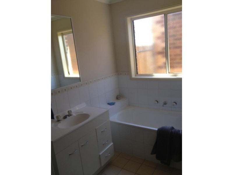 1/17 Thwaites Close, Highton VIC 3216