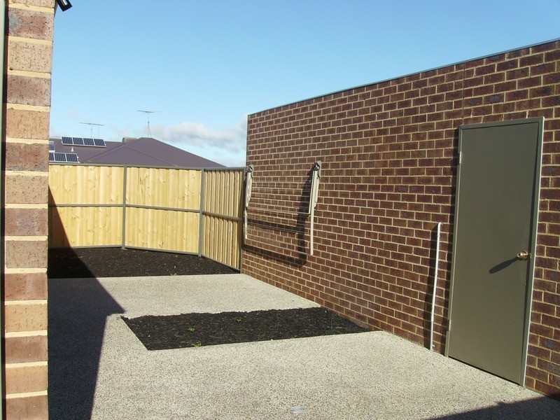 1/103 Matthews Road, Lovely Banks VIC 3221