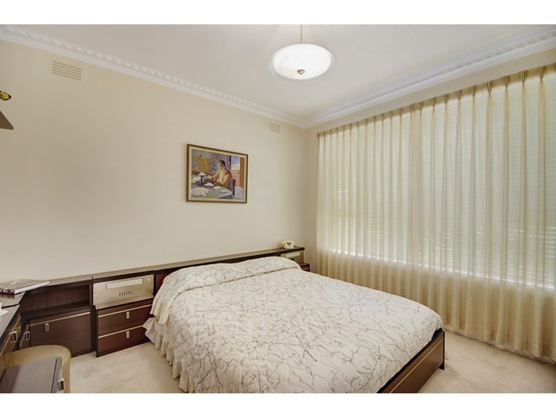 27 Osborne Avenue, North Geelong VIC 3215
