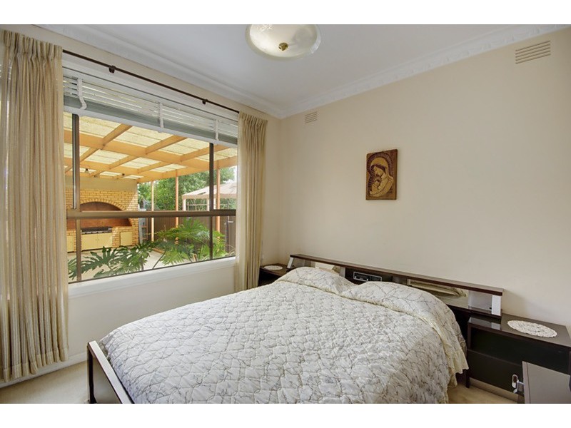 27 Osborne Avenue, North Geelong VIC 3215