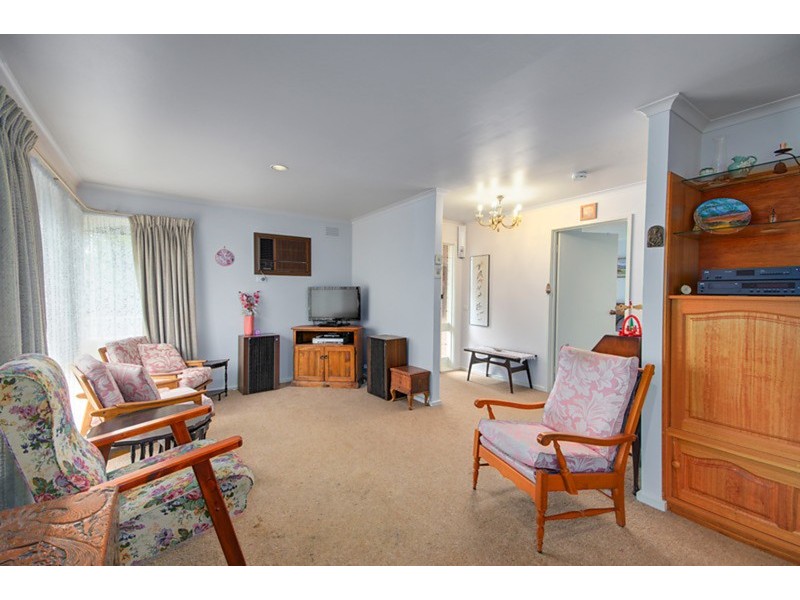 33 Polwarth Crescent, Belmont VIC 3216