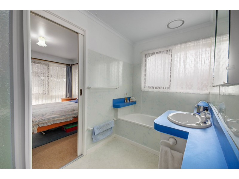 33 Polwarth Crescent, Belmont VIC 3216