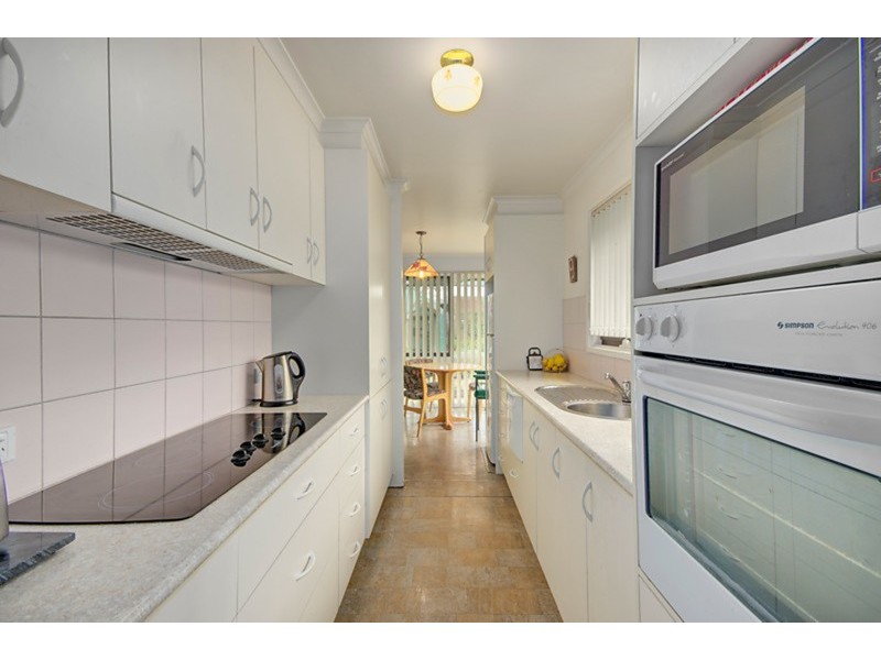 33 Polwarth Crescent, Belmont VIC 3216