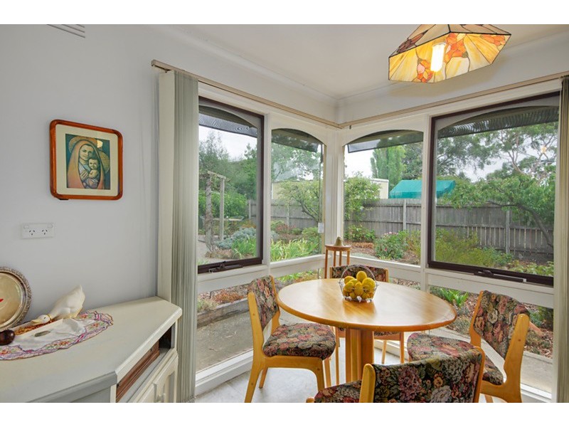 33 Polwarth Crescent, Belmont VIC 3216