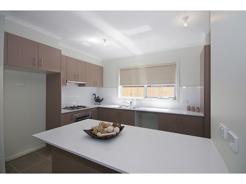 3/4 Karlovac Court, Bell Park VIC 3215