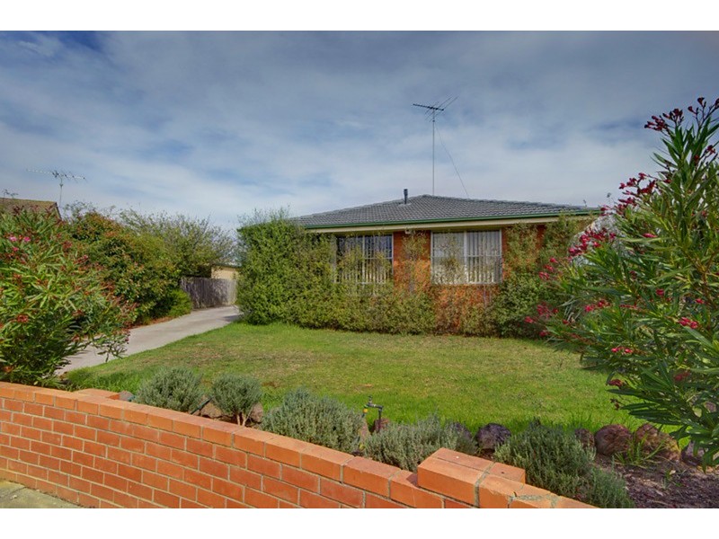 1/6 Solomon Court, Breakwater VIC 3219