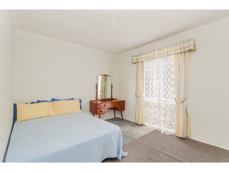 5 Planet Court, Whittington VIC 3219