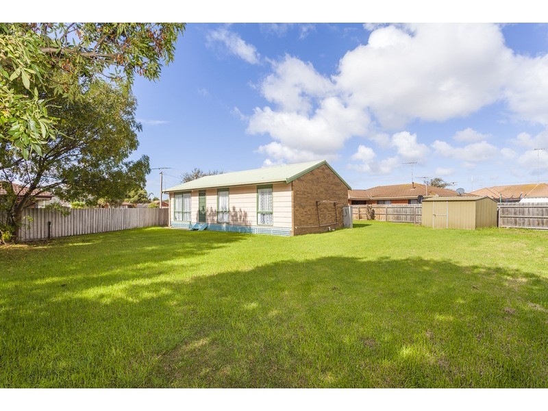 5 Planet Court, Whittington VIC 3219
