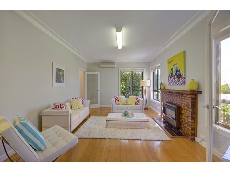 10 Heather Street, Hamlyn Heights VIC 3215