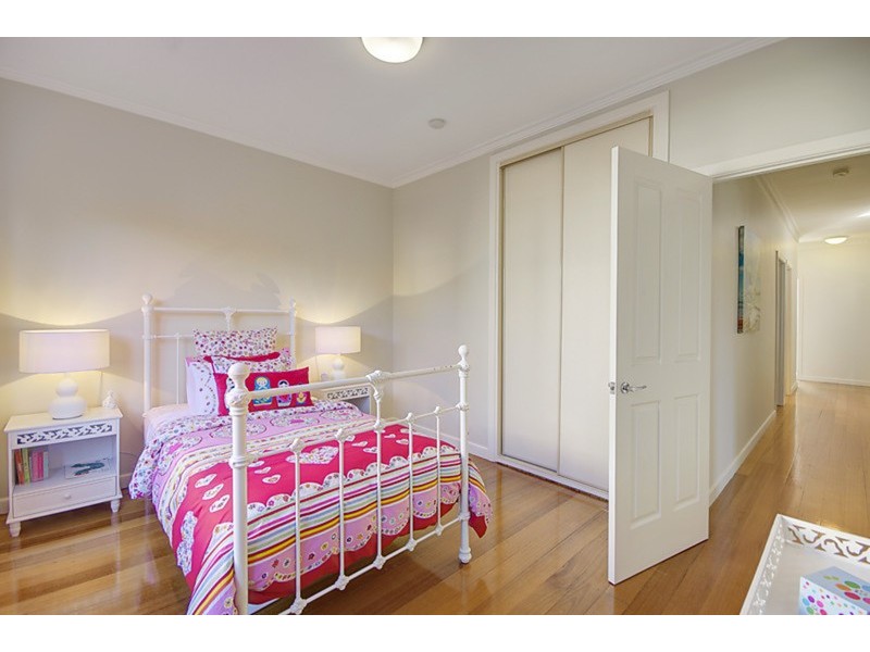 10 Heather Street, Hamlyn Heights VIC 3215