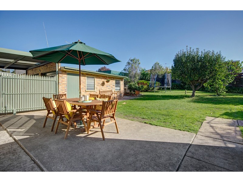 10 Heather Street, Hamlyn Heights VIC 3215