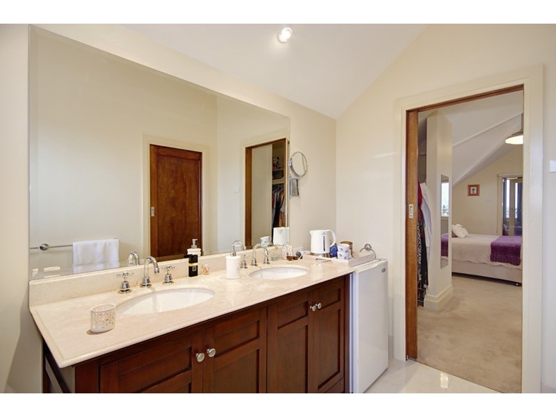 2 Margaret Street, Newtown VIC 3220