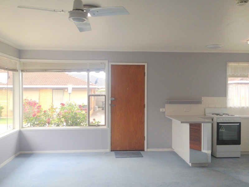 2/9-11 Elliott Avenue, Highton VIC 3216