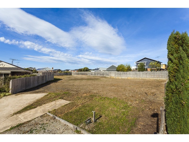 3 Pine  Court, Waurn Ponds VIC 3216