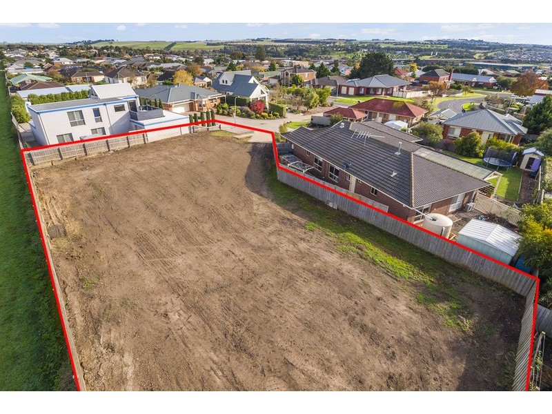 3 Pine  Court, Waurn Ponds VIC 3216