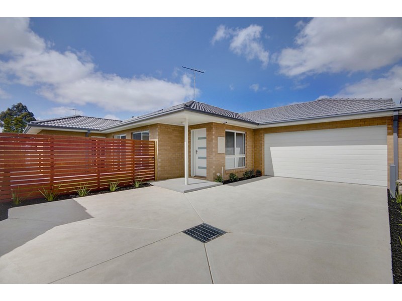 2/6 McNeill Avenue, East Geelong VIC 3219
