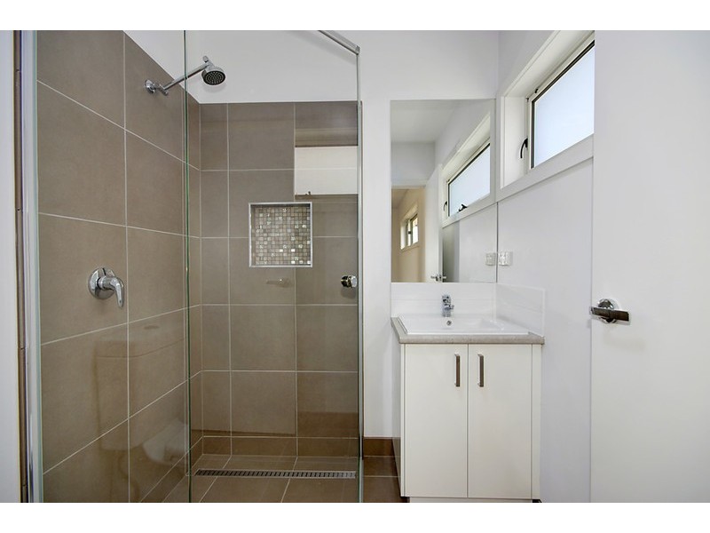 2/6 McNeill Avenue, East Geelong VIC 3219