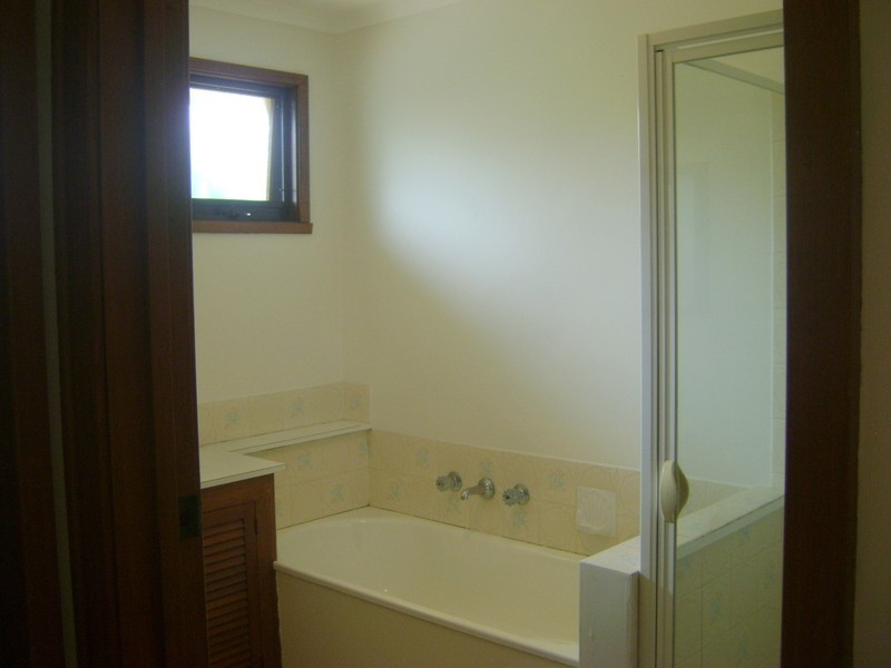 61 Torquay Road, Grovedale VIC 3216