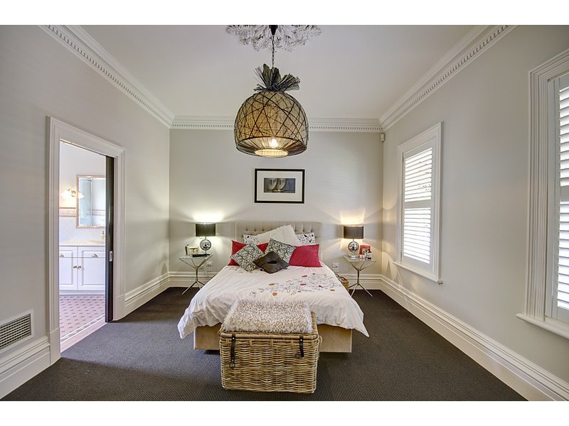 21 Strachan Avenue, Manifold Heights VIC 3218