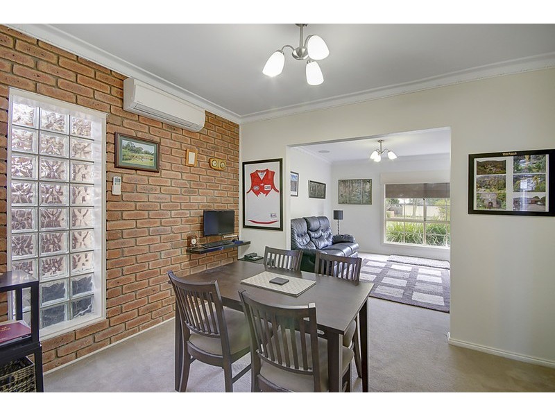 2/10-12 Carrington Street, Thomson VIC 3219