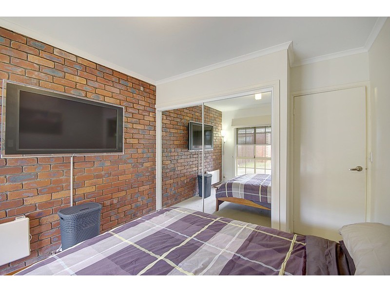 2/10-12 Carrington Street, Thomson VIC 3219
