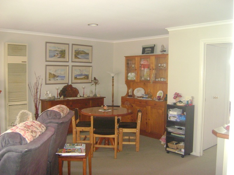 2/174 Thornhill Road, Highton VIC 3216