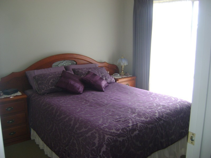 2/174 Thornhill Road, Highton VIC 3216