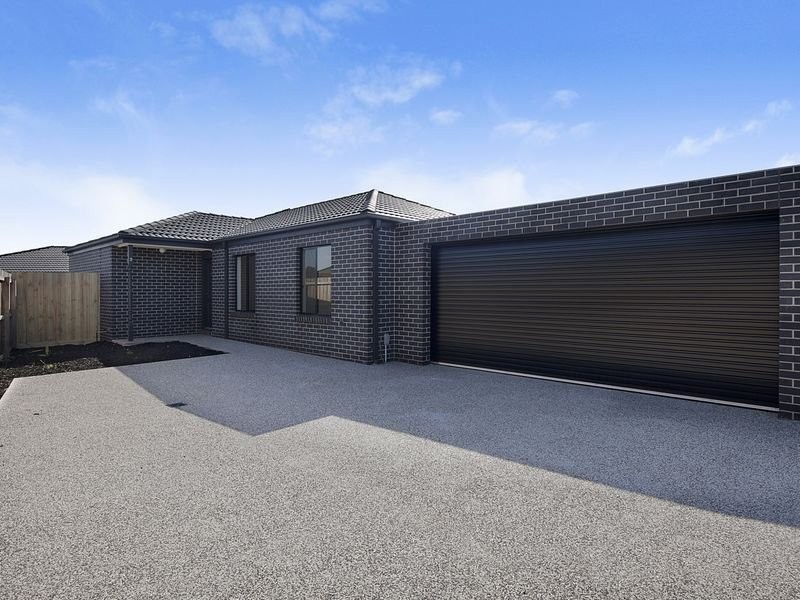 2/4 Barwarre Road, Marshall VIC 3216
