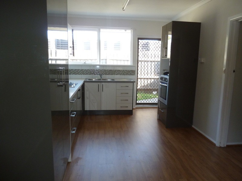 4/2 Edinburgh Avenue, Herne Hill VIC 3218