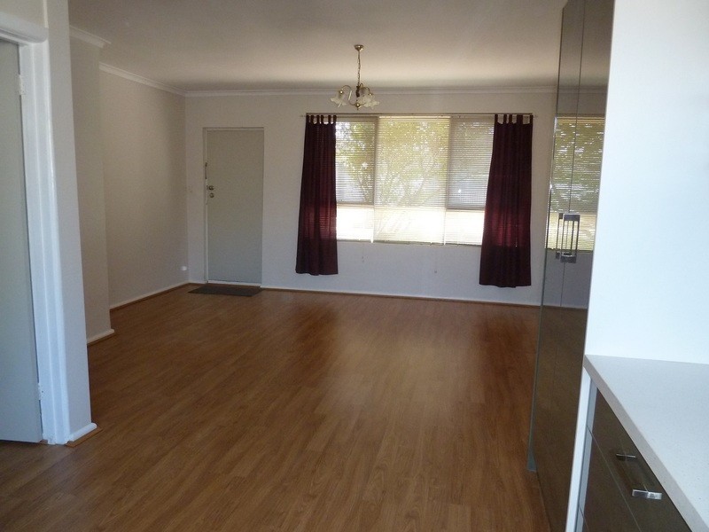 4/2 Edinburgh Avenue, Herne Hill VIC 3218