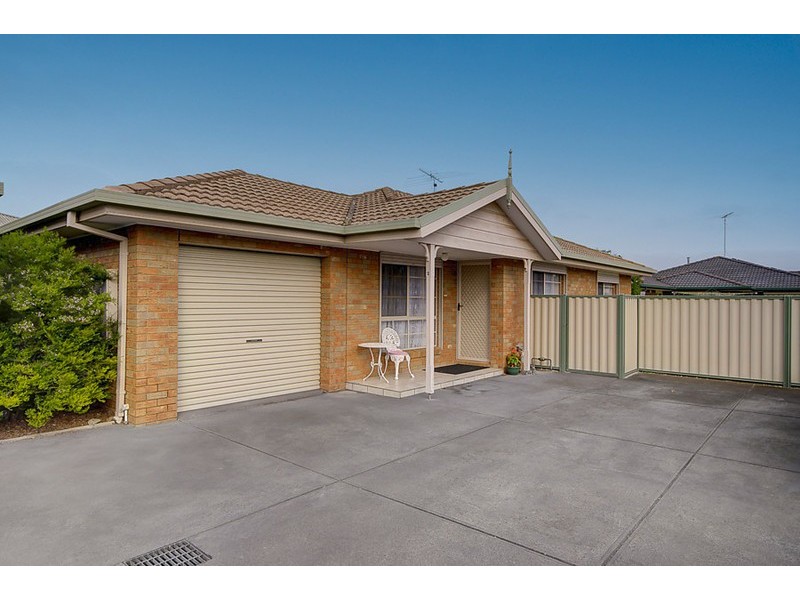 2/84 Forest Road, Lara VIC 3212
