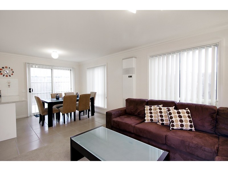 2/103 Matthews Road, Lovely Banks VIC 3221
