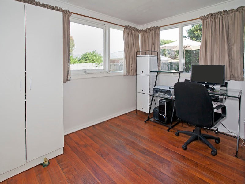 1 Laura Avenue, Belmont VIC 3216