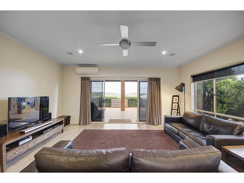 29  Exmoor Close, Highton VIC 3216