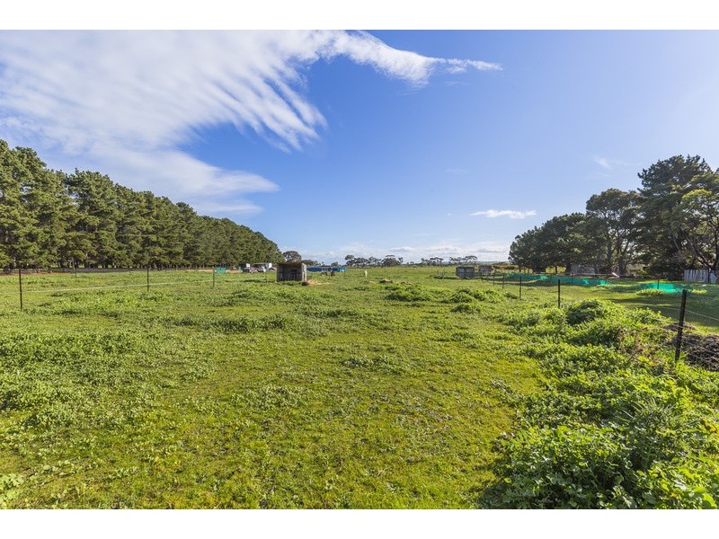 62-70 Moreland Road, St Leonards VIC 3223
