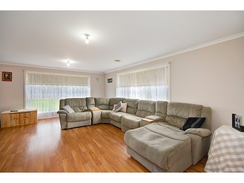 32 Langer Drive, St Albans Park VIC 3219